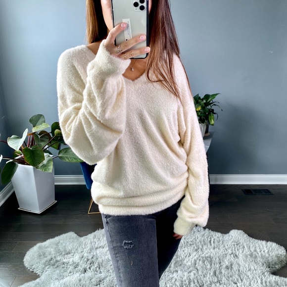 Last 1 ☝️◾️Farrah Fuzzy Knit Snow - Picture 5 of 8